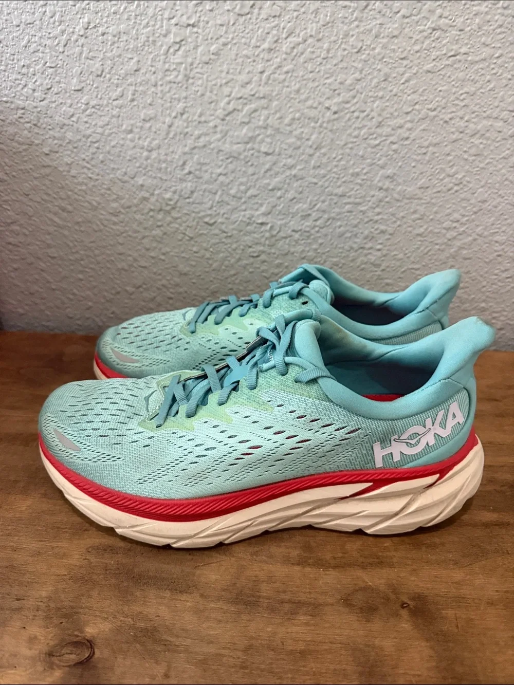 Hoka light aqua
